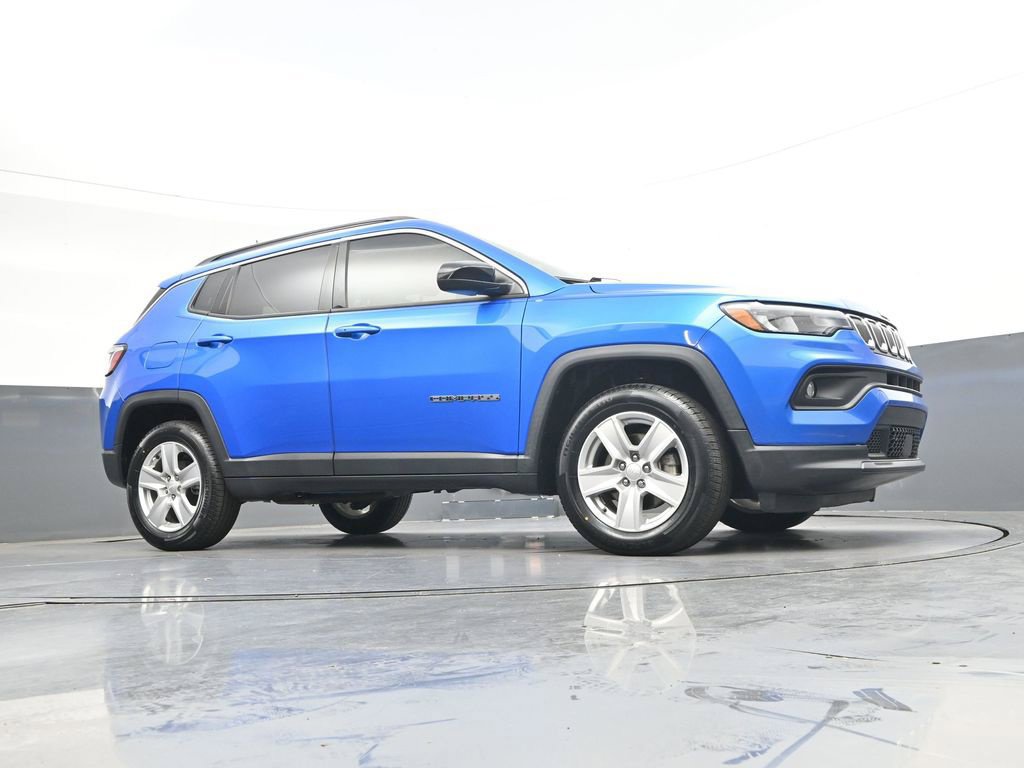 Used 2022 Jeep Compass Latitude w/ Convenience Group AWD/4WD image 33