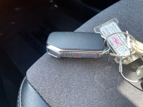 Used 2025 Kia Seltos S image 22