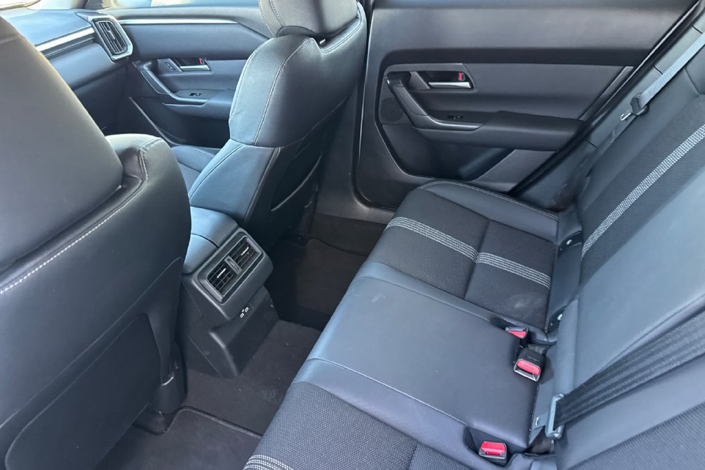 Used 2026 MAZDA CX-50 AWD 2.5 S w/ Preferred Pkg image 15