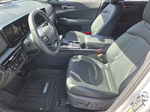 New 2026 Kia Sportage EX image 9