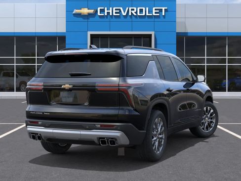 New 2026 Chevrolet Traverse LT w/ Sun and Wheel Package AWD/4WD image 4