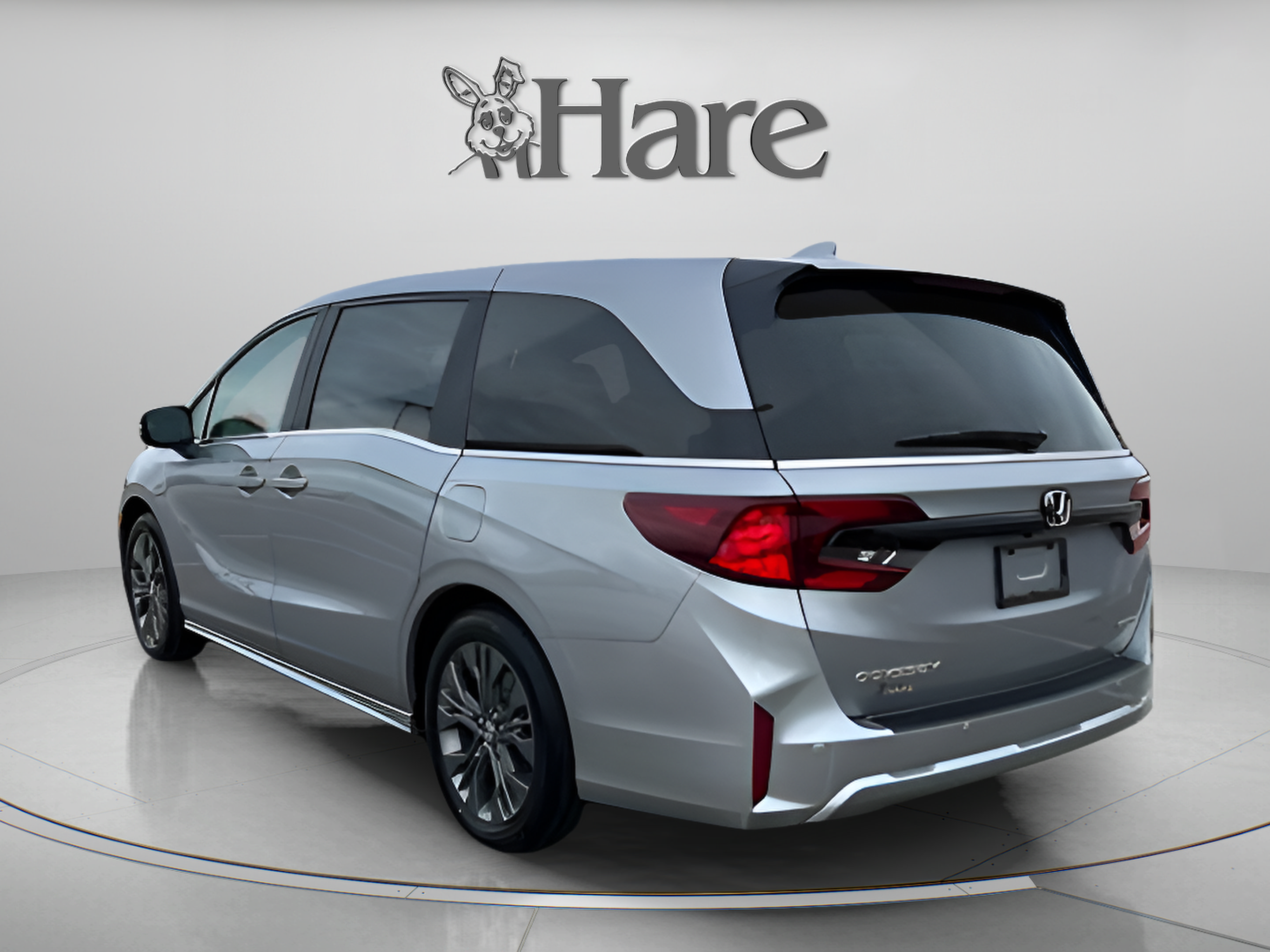 Used 2026 Honda Odyssey Touring image 3