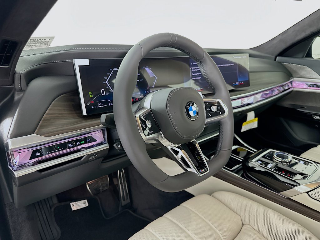Used 2026 BMW 760i xDrive w/ Executive Package AWD/4WD image 9