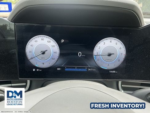 Used 2023 Hyundai Elantra SEL w/ Convenience Package FWD image 11