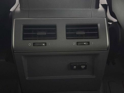Used 2025 INEOS Grenadier AWD/4WD image 22