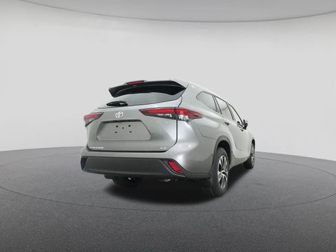 New 2026 Toyota Highlander XLE AWD/4WD image 24