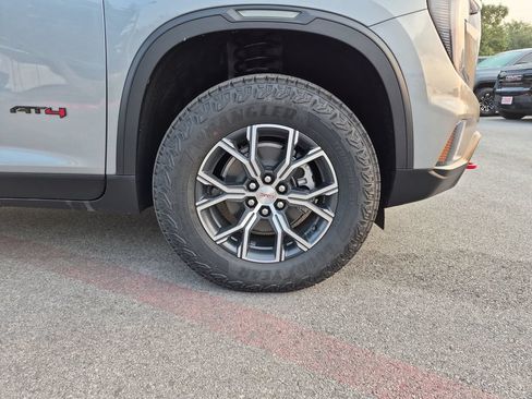 New 2026 GMC Acadia AT4 w/ Luxury Package AWD/4WD image 16