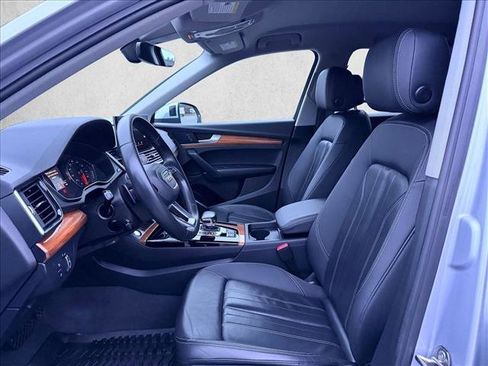 Used 2023 Audi Q5 2.0T Premium w/ Convenience Package image 17