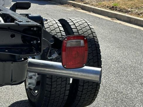 New 2025 Ford F450 XL w/ XL Chrome Package image 8