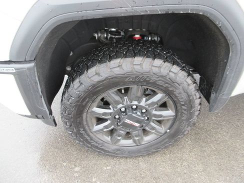 Certified 2026 GMC Sierra 2500 AT4 AWD/4WD image 18