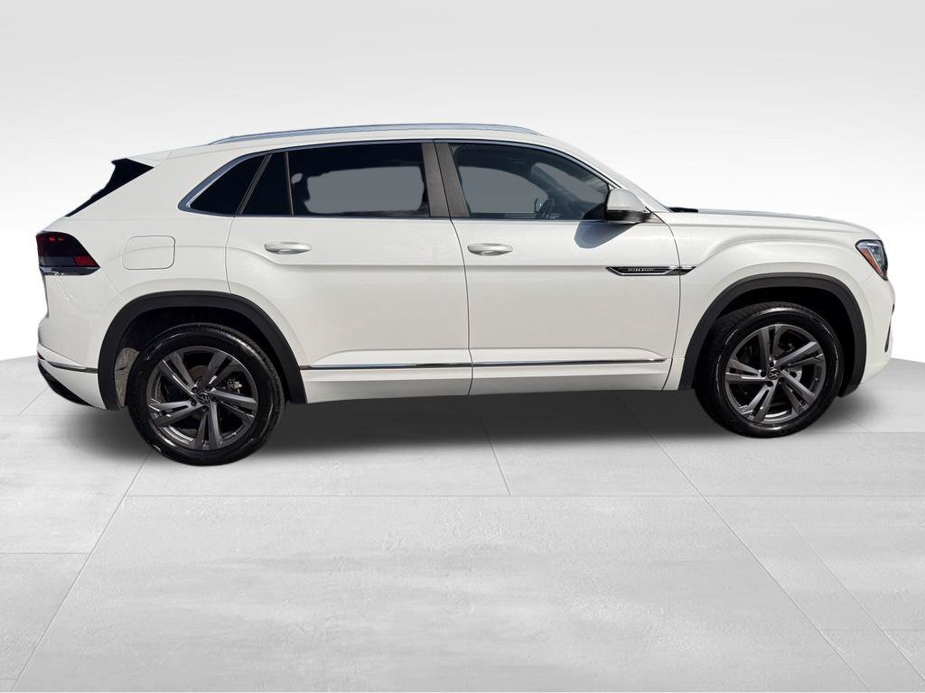 Used 2024 Volkswagen Atlas Cross Sport SEL R-Line AWD/4WD image 30