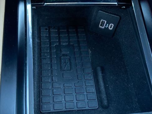 Used 2023 Lincoln Corsair Reserve w/ Equipment Group 201A image 34