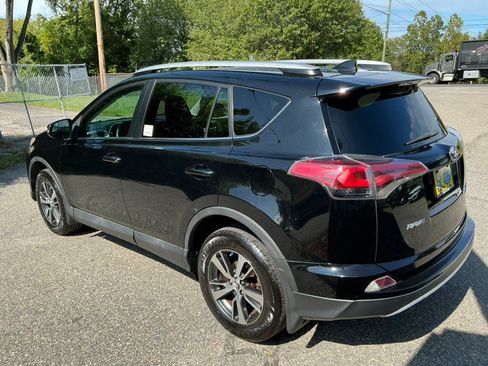 Used 2016 Toyota RAV4 XLE AWD/4WD image 11