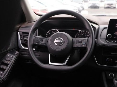 Certified 2023 Nissan Rogue SV image 22