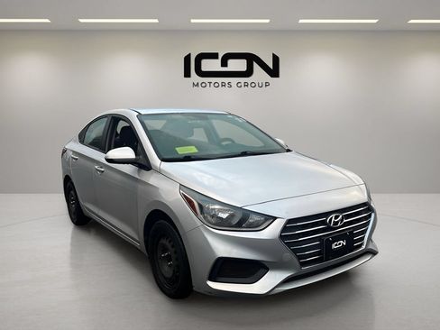 Used 2021 Hyundai Accent SE FWD image 6