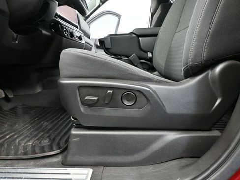 Used 2023 Chevrolet Silverado 1500 LT AWD/4WD image 24