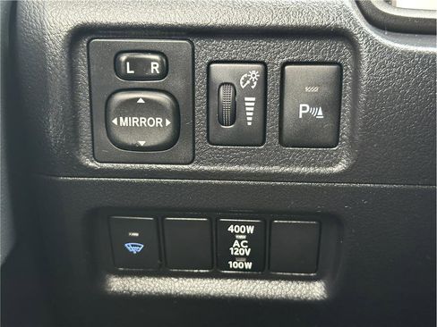 Used 2015 Toyota 4Runner Limited image 29