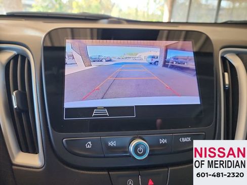 Used 2023 Chevrolet Malibu LT image 21