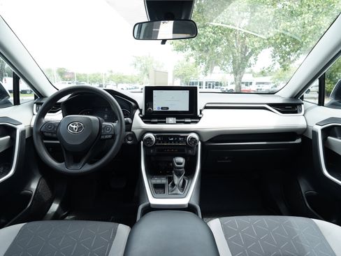 Used 2024 Toyota RAV4 XLE w/ Convenience Package FWD image 9