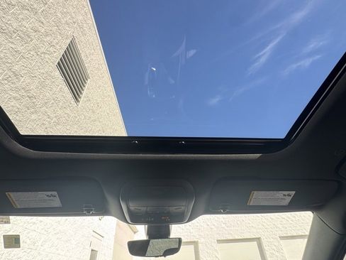 Used 2024 Buick Enclave Essence w/ Experience Buick Package image 16