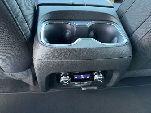 New 2026 GMC Acadia Elevation image 13