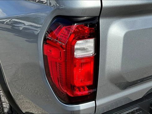 Used 2025 GMC Canyon Elevation w/ Convenience Package image 25