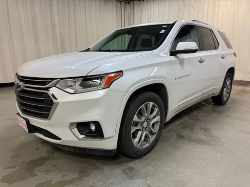 Used 2021 Chevrolet Traverse Premier image 11
