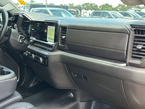Used 2024 Chevrolet Silverado 2500 LTZ AWD/4WD image 33