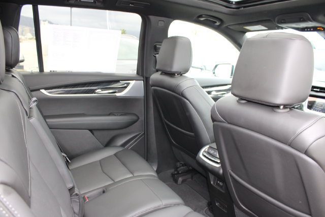 Used 2024 Cadillac XT6 Premium Luxury FWD image 7