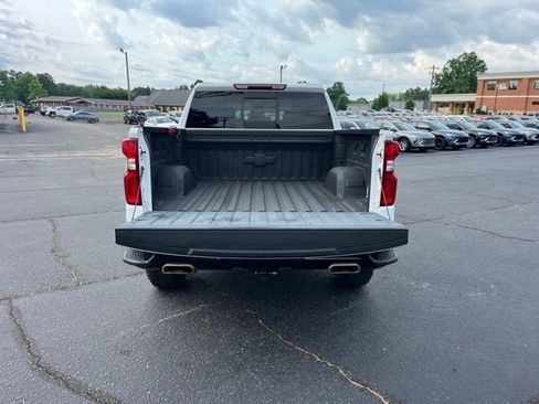 Used 2022 Chevrolet Silverado 1500 LT Trail Boss w/ Convenience Package II AWD/4WD image 29