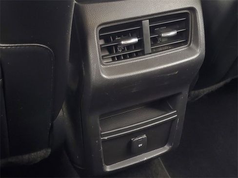 Used 2015 Ford Edge SEL w/ Equipment Group 201A image 33