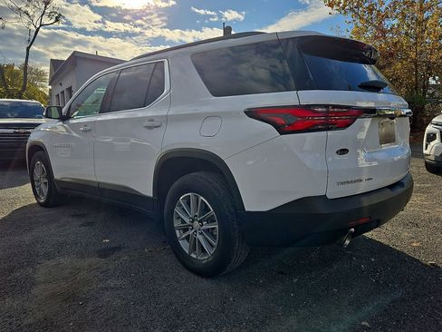 Used 2023 Chevrolet Traverse LT image 6