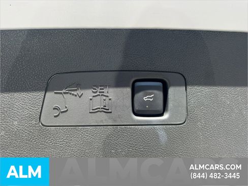 Used 2025 Lincoln Corsair AWD w/ Equipment Group 101A image 22