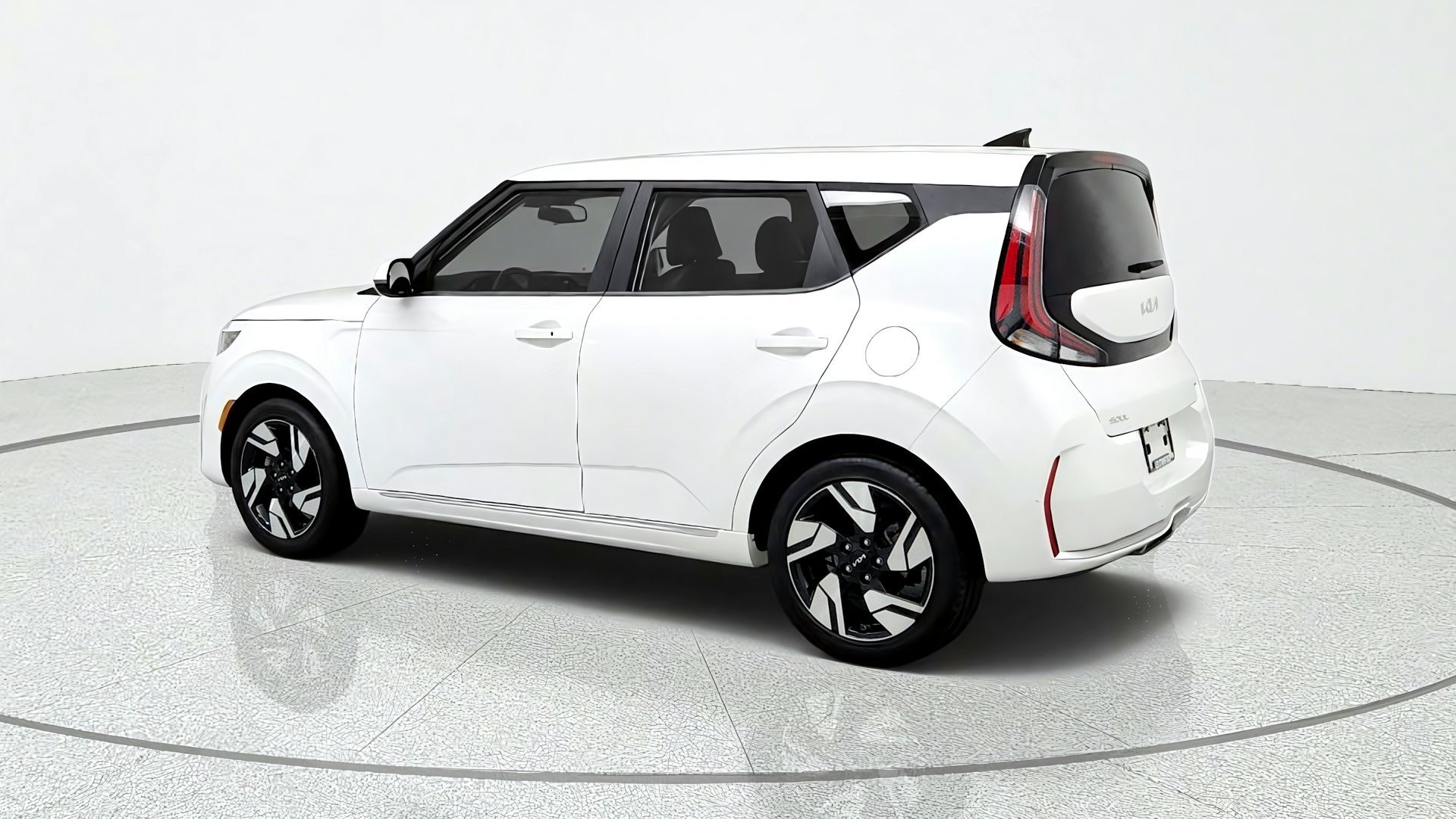 Used 2023 Kia Soul GT-Line FWD image 3
