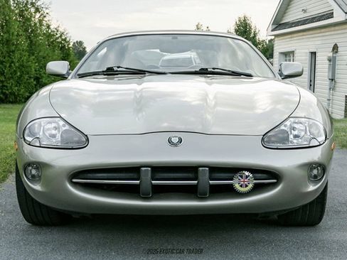 Used 1999 Jaguar XK8 8 Convertible image 21