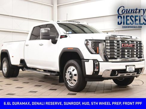 Used 2025 GMC Sierra 3500 Denali w/ Denali Reserve Package AWD/4WD image 1