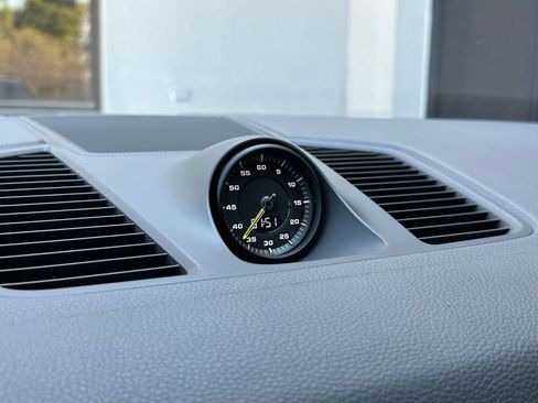 Used 2022 Porsche Cayenne E-Hybrid Coupe image 68