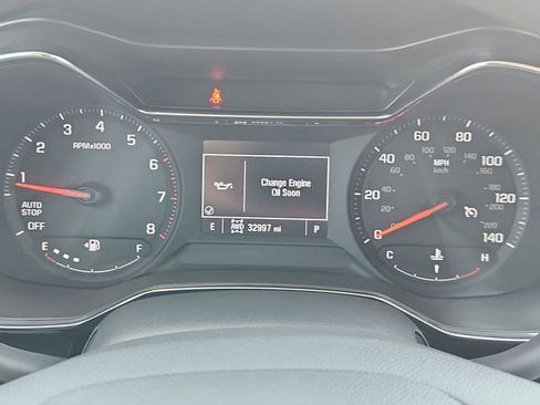 Used 2023 Chevrolet TrailBlazer LT w/ Convenience Package AWD/4WD image 12