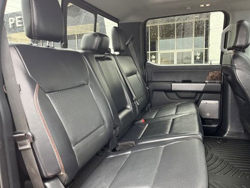 Used 2024 Ford F250 Lariat w/ Black Appearance Package image 15