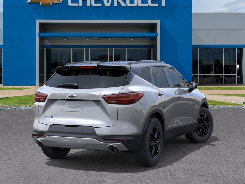 New 2026 Chevrolet Blazer LT w/ Convenience Package FWD image 4
