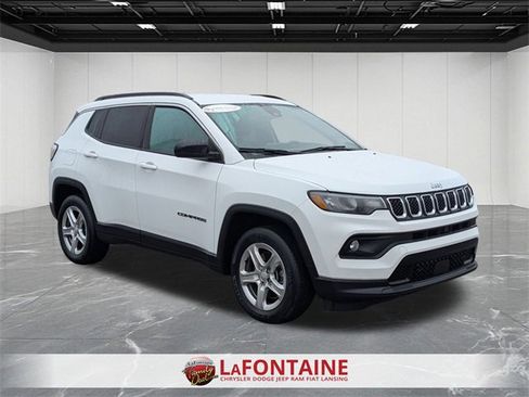Certified 2024 Jeep Compass Latitude image 7