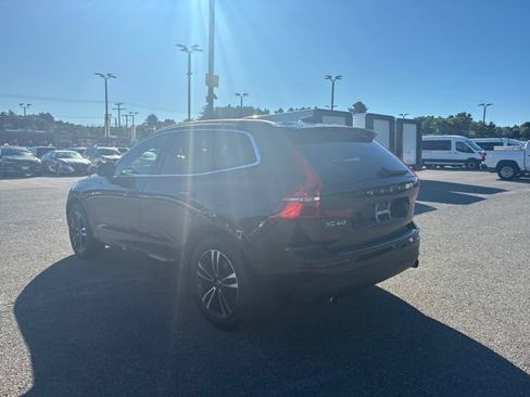 Used 2020 Volvo XC60 T5 Momentum w/ Protection Package AWD/4WD image 5