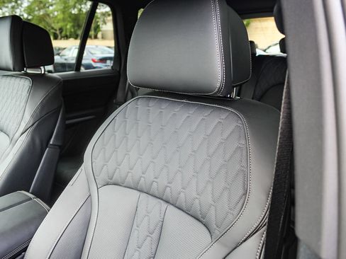 New 2026 BMW X5 xDrive50e w/ M Sport Package image 25