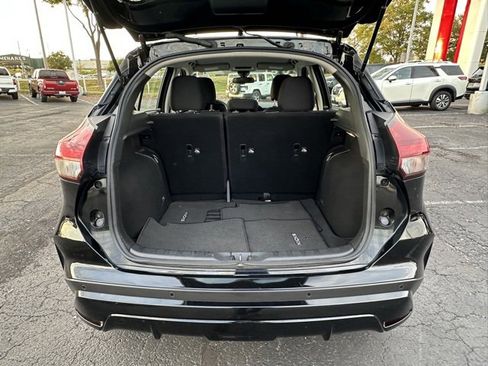 Certified 2023 Nissan Kicks SV image 17