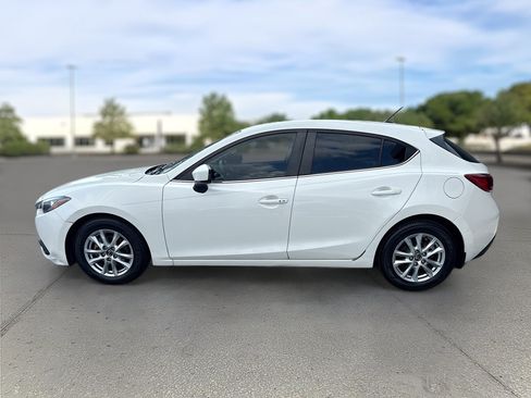 Used 2014 MAZDA MAZDA3 i Touring w/ Moonroof Package 1 FWD image 4