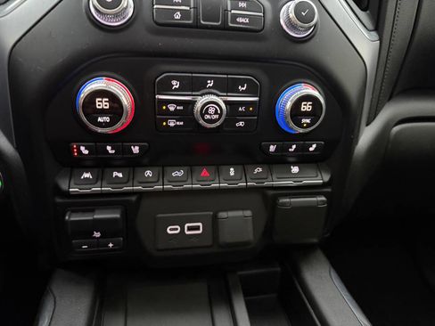 Used 2019 GMC Sierra 1500 SLT image 13