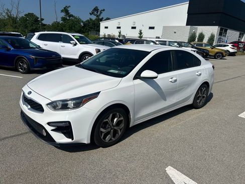 Used 2019 Kia Forte LXS FWD image 3