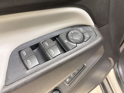Used 2018 Chevrolet Equinox Premier AWD/4WD image 20