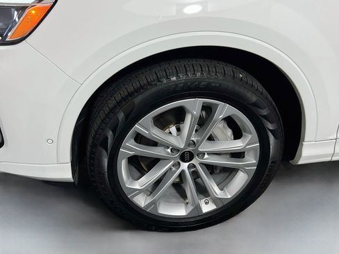 Used 2025 Audi Q7 3.0T Premium Plus AWD/4WD image 13