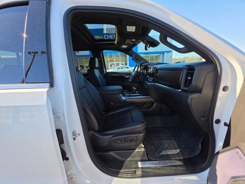Used 2023 Chevrolet Silverado 1500 High Country w/ High Country Premium Package image 13